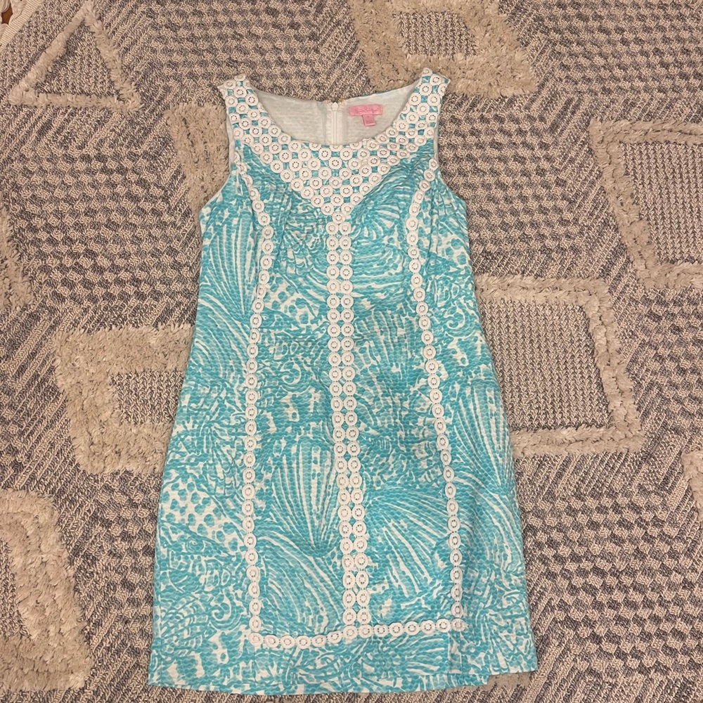 Lilly Pulitzer Blue & White MacFarlane Shorely Sea Lace Shift Dress Size 4